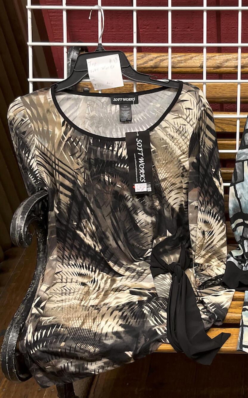 NEW SOFT WORKS women's 3/4 length sleeve top in black / multi